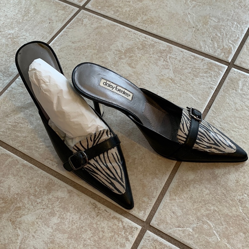 Daisey Fuentes heels